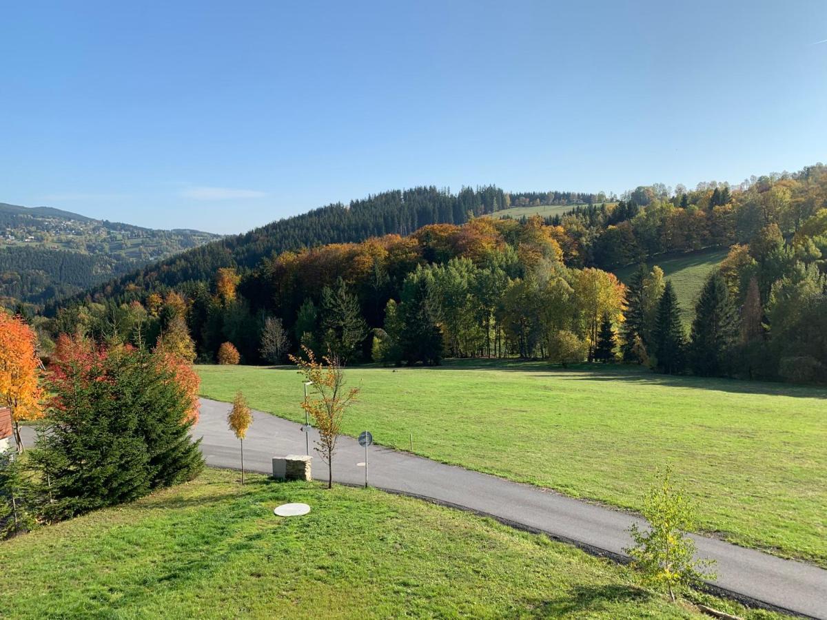 Apartman Mezi Kopci - Mid Hills Apartment Roudnice Exteriör bild