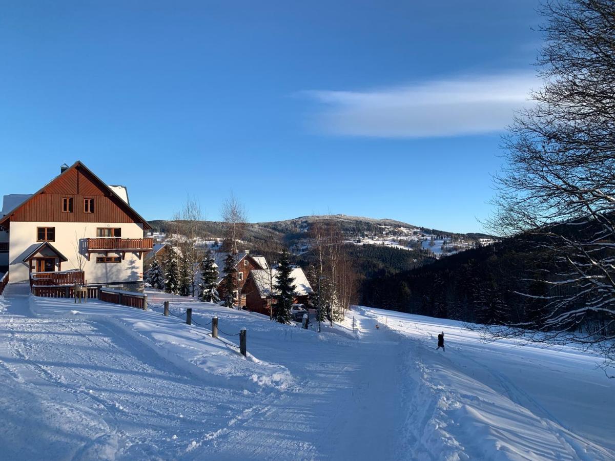 Apartman Mezi Kopci - Mid Hills Apartment Roudnice Exteriör bild