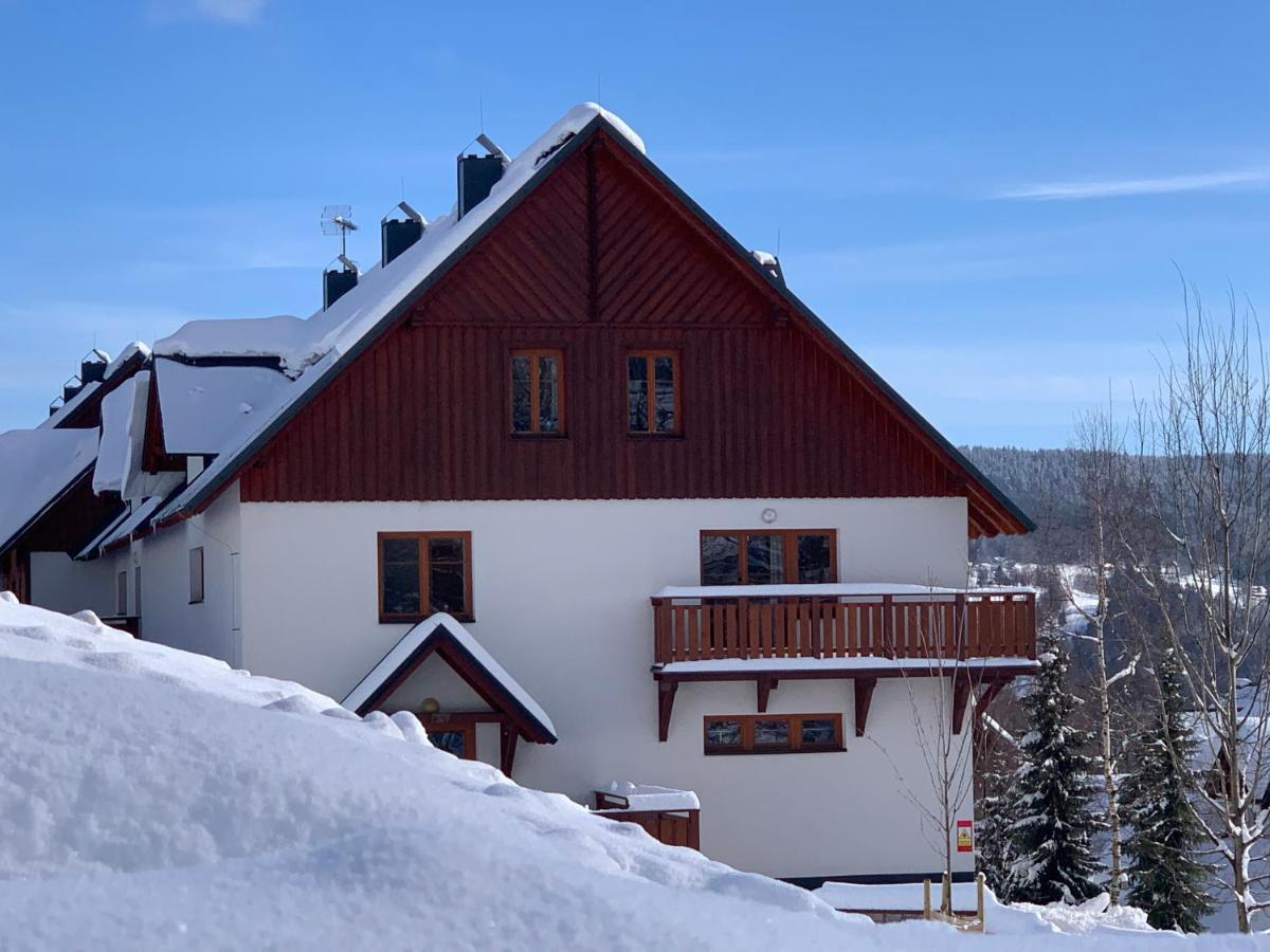 Apartman Mezi Kopci - Mid Hills Apartment Roudnice Exteriör bild