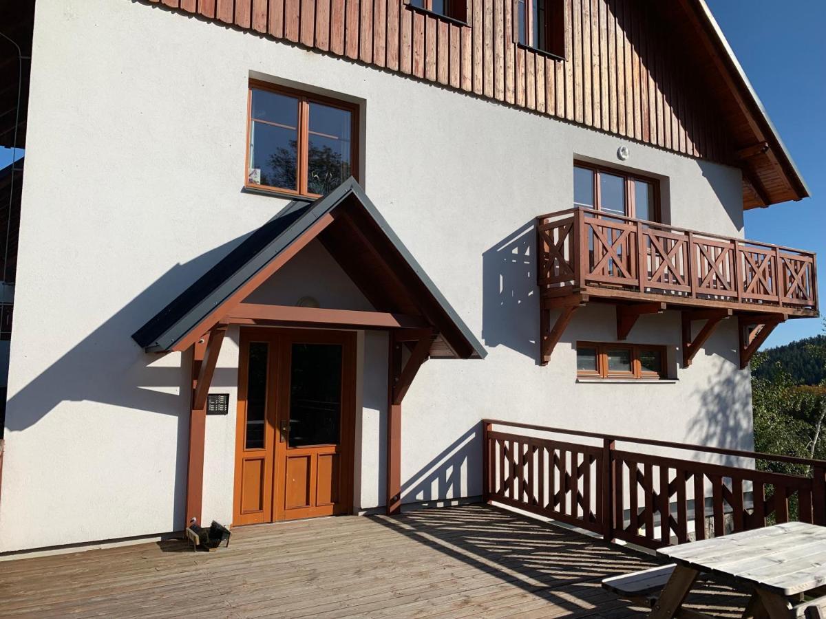 Apartman Mezi Kopci - Mid Hills Apartment Roudnice Exteriör bild
