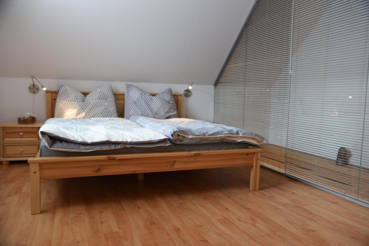 Apartman Mezi Kopci - Mid Hills Apartment Roudnice Exteriör bild