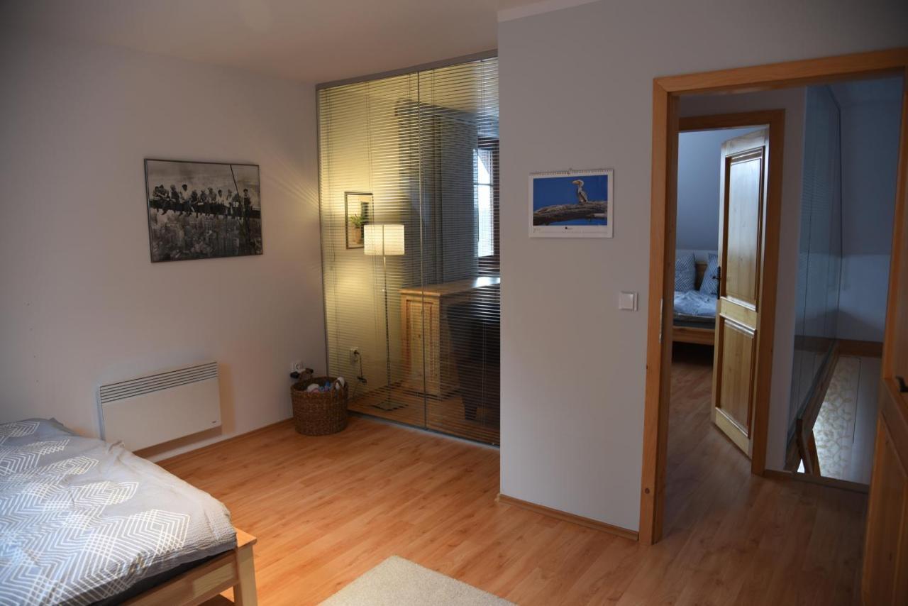 Apartman Mezi Kopci - Mid Hills Apartment Roudnice Exteriör bild